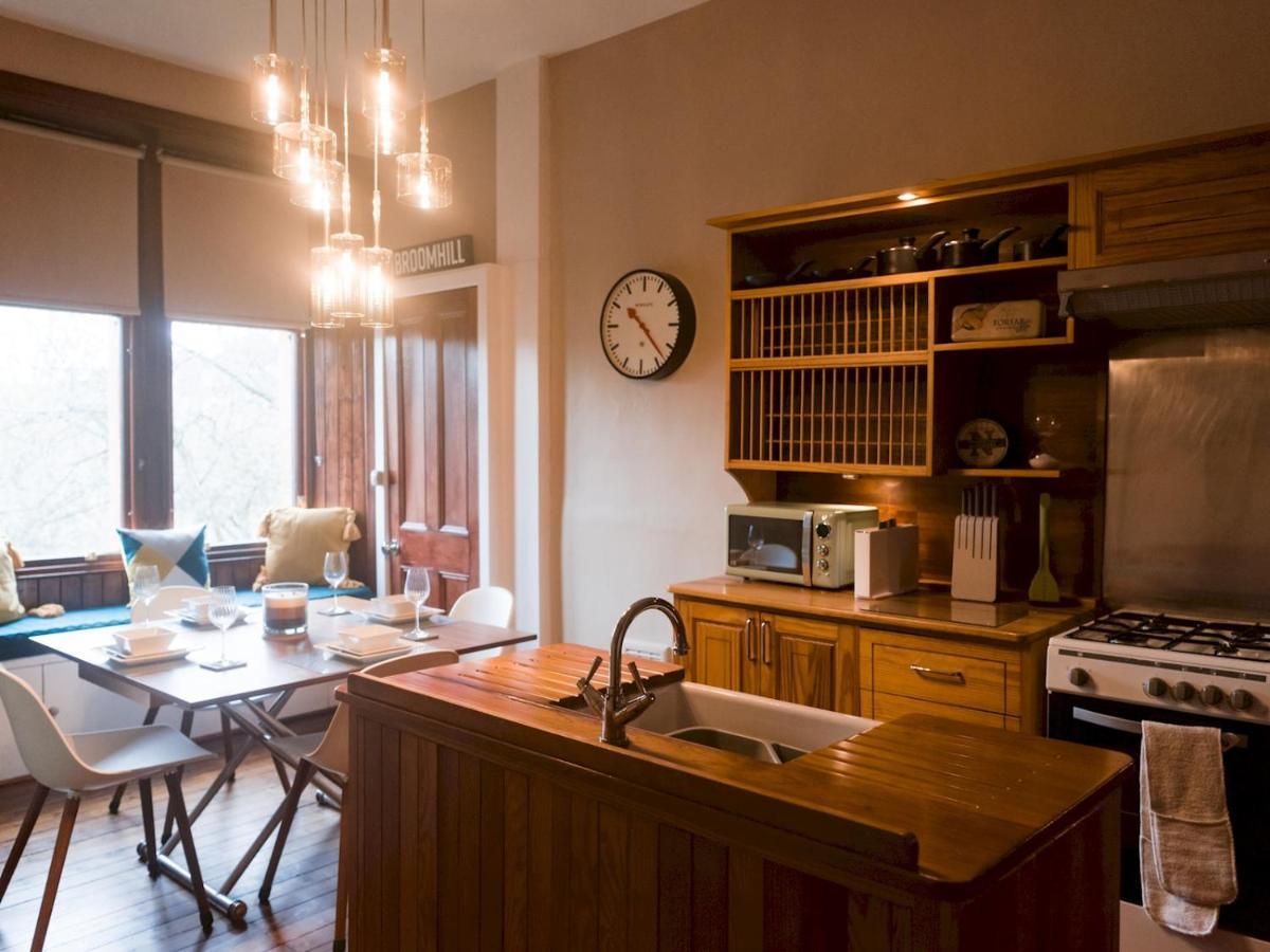 Pass The Keys Beautiful, Traditional 2 Bed Flat W Free Parking Glasgow Exteriör bild