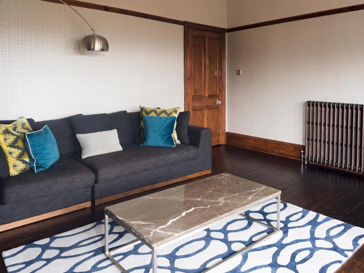 Pass The Keys Beautiful, Traditional 2 Bed Flat W Free Parking Glasgow Exteriör bild
