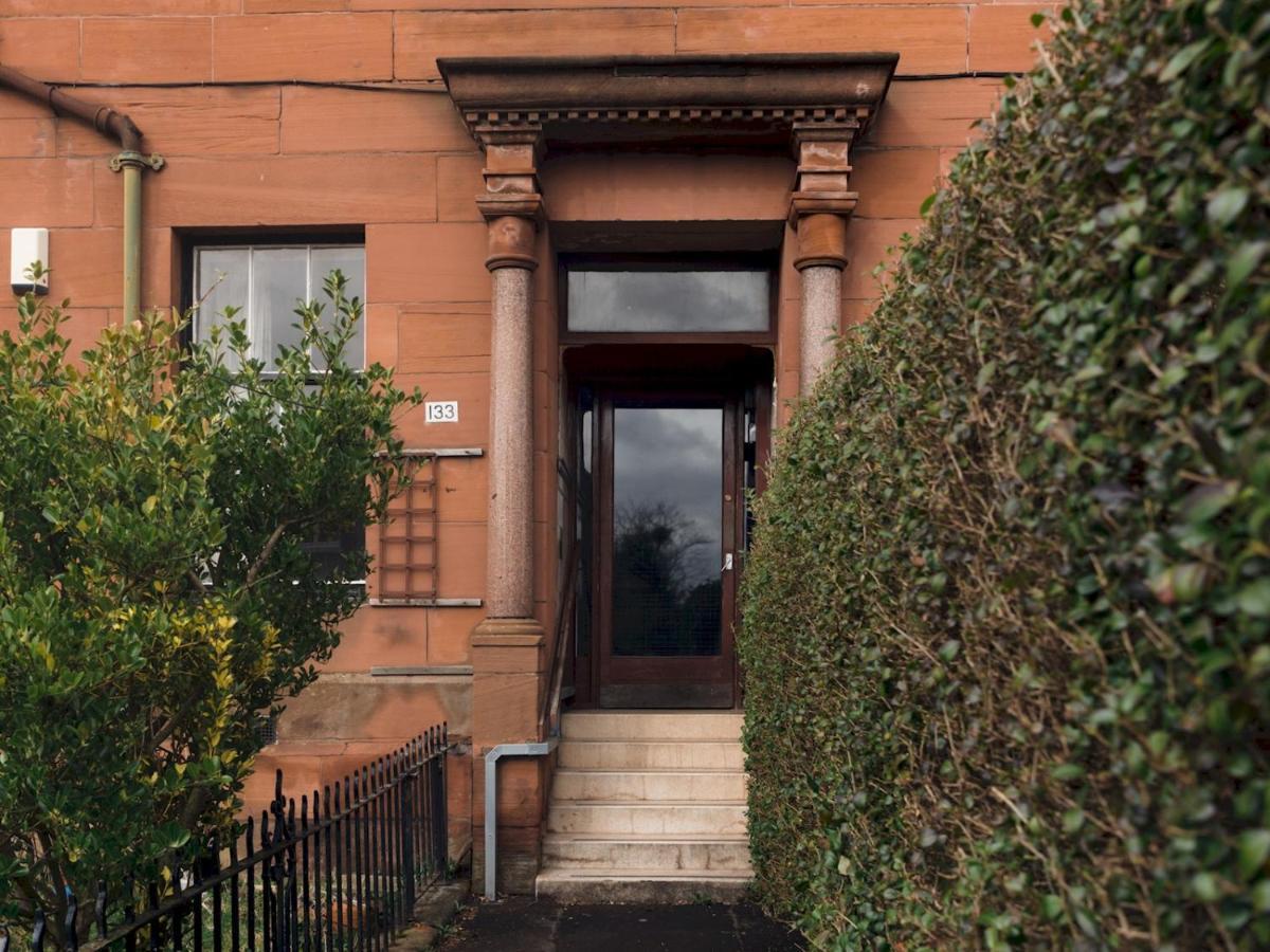 Pass The Keys Beautiful, Traditional 2 Bed Flat W Free Parking Glasgow Exteriör bild