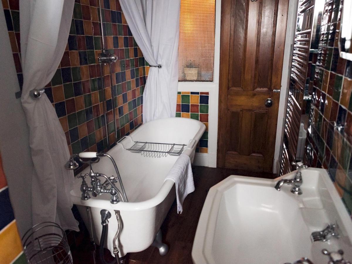 Pass The Keys Beautiful, Traditional 2 Bed Flat W Free Parking Glasgow Exteriör bild
