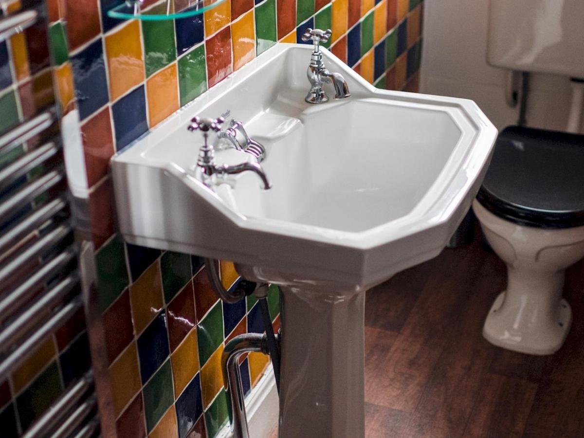 Pass The Keys Beautiful, Traditional 2 Bed Flat W Free Parking Glasgow Exteriör bild