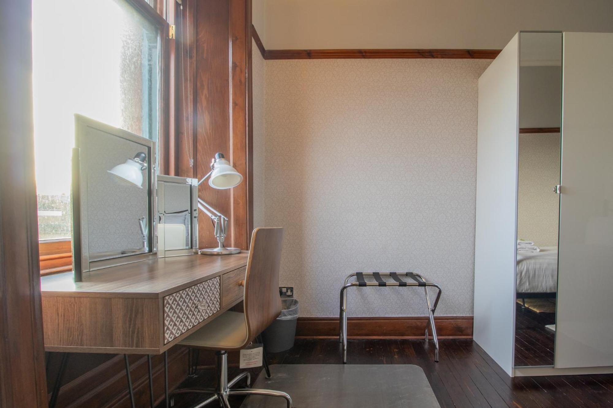 Pass The Keys Beautiful, Traditional 2 Bed Flat W Free Parking Glasgow Exteriör bild